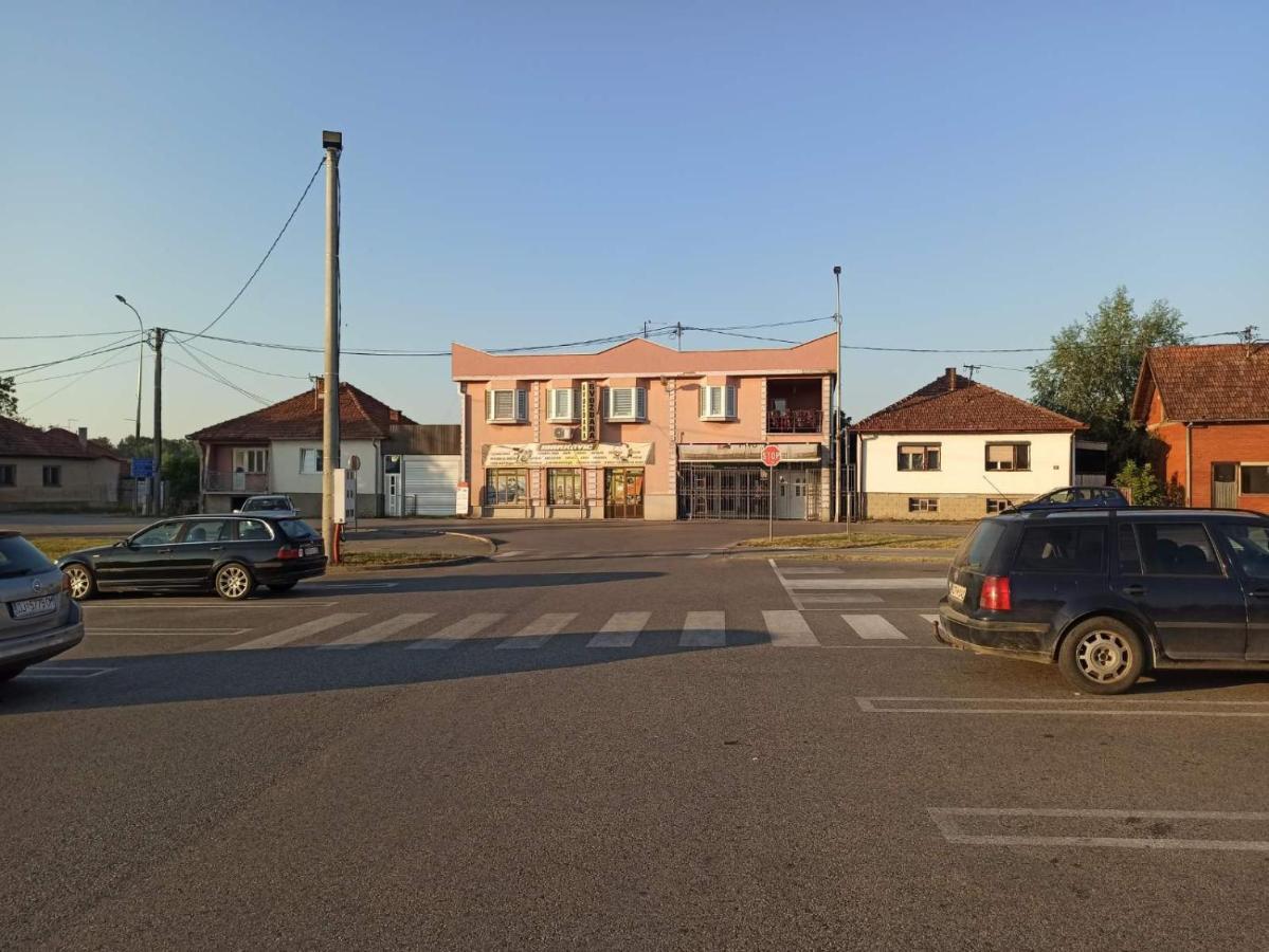 Royal Apartmani Bosanski Samac Kültér fotó