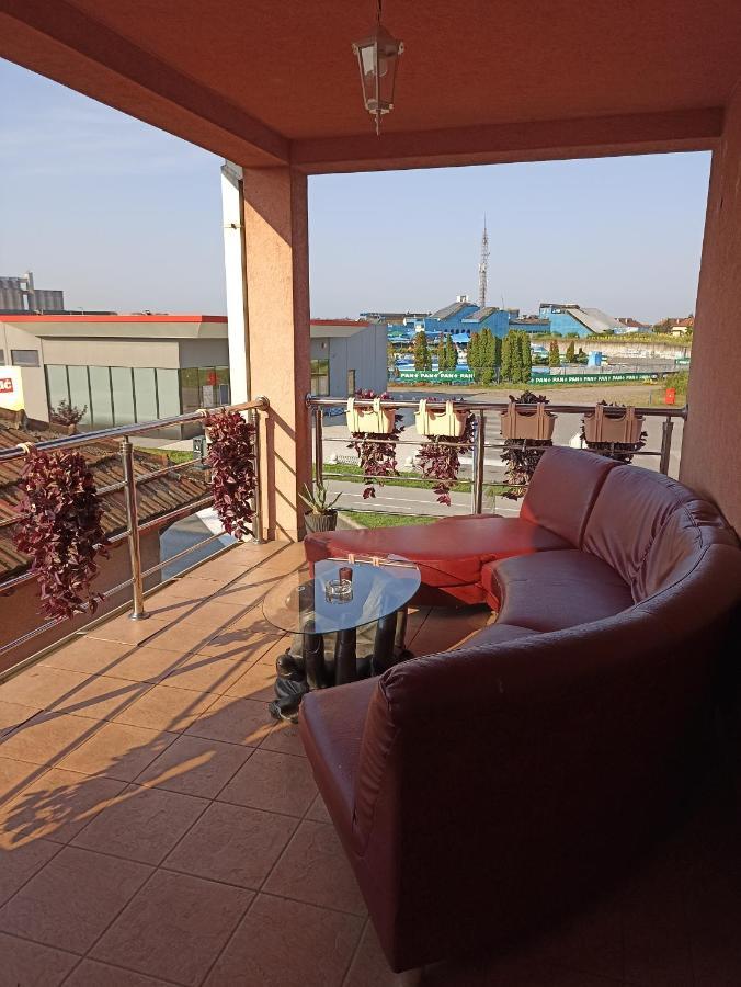 Royal Apartmani Bosanski Samac Kültér fotó